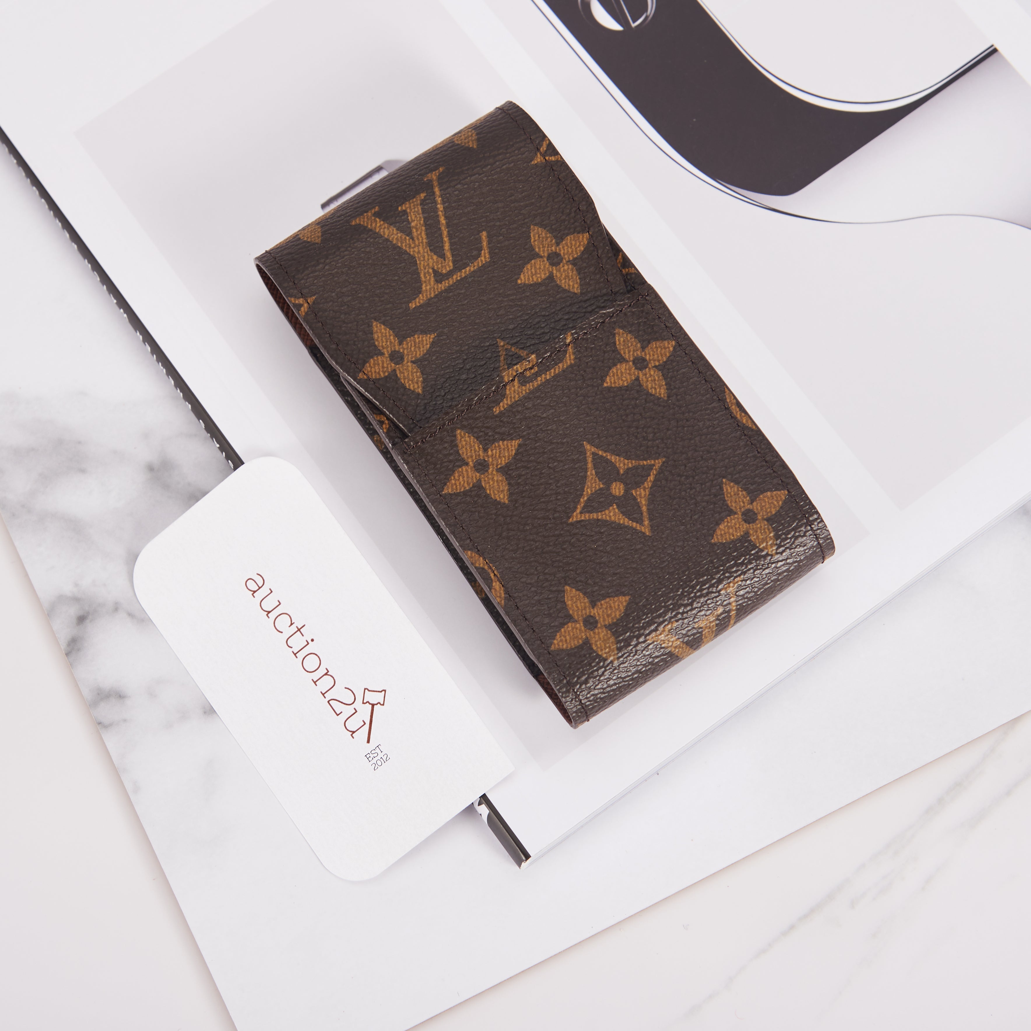 LV CIGARETTE CASE, Men's Fashion, Watches & Accessories, Wallets & Card  Holders on Carousell