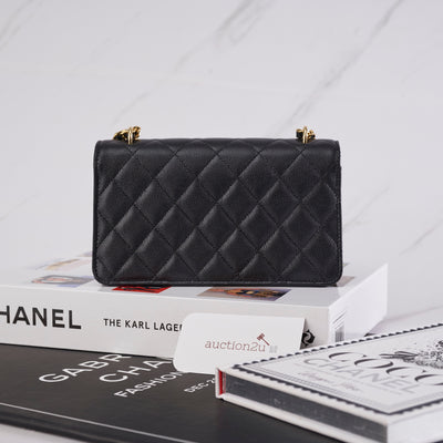 [TERBARU] Dompet Chanel 23S Di Rantai dengan Pesona Beg Kecil | Bijirin Berkilat Kulit Anak Lembu Hitam &amp; Logam Tona Emas 