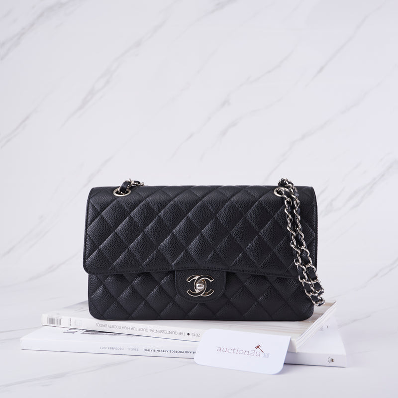 [Pre-owned] Chanel Medium Double Flap Classic Bag | Caviar & Silver-Tone Metal