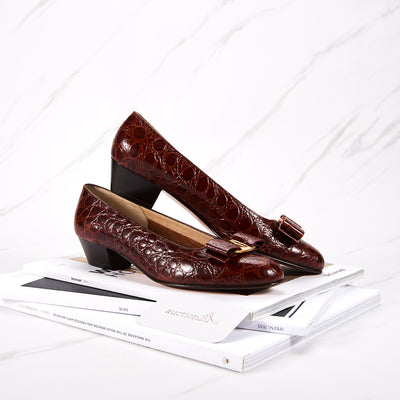 [Pre-owned] Salvatore Ferragamo Classic Vara Pump in Brown Leather | Size: 5.5 & 6