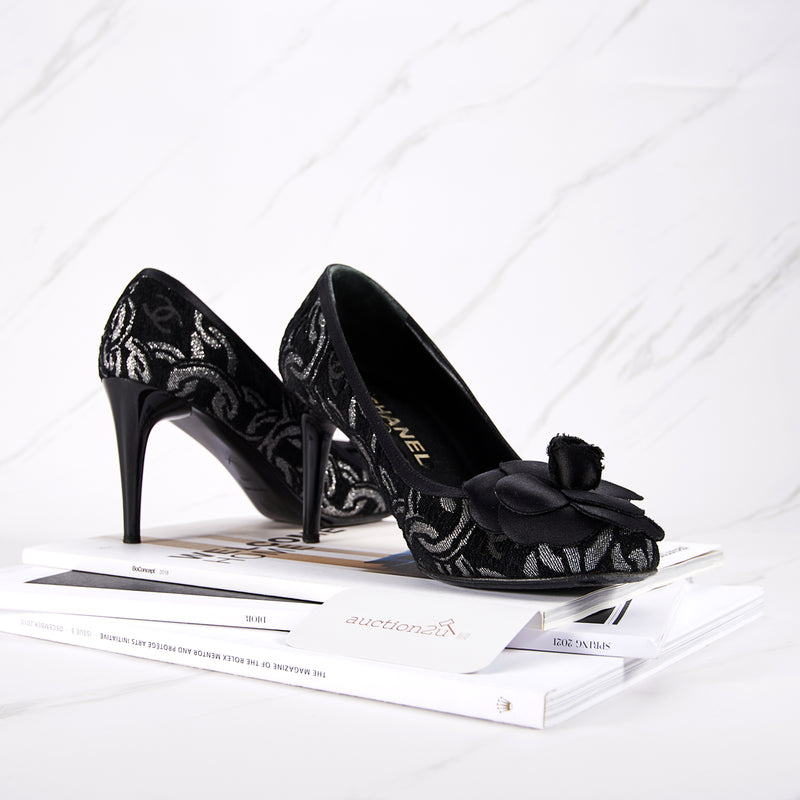 [Pre-owned] Chanel Camellia Pumps Embossed Fabric | Black, Size: 38.5