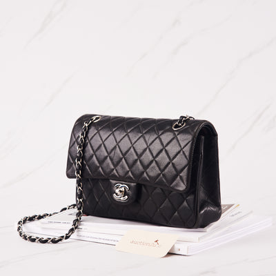 [Pre-owned] Chanel Classic Bag | Calfskin & Silver-Tone Metal