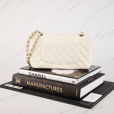 [Pre-owned] Chanel Classic Bag, White | Vintage, Caviar & 24K Gold-Tone Metal