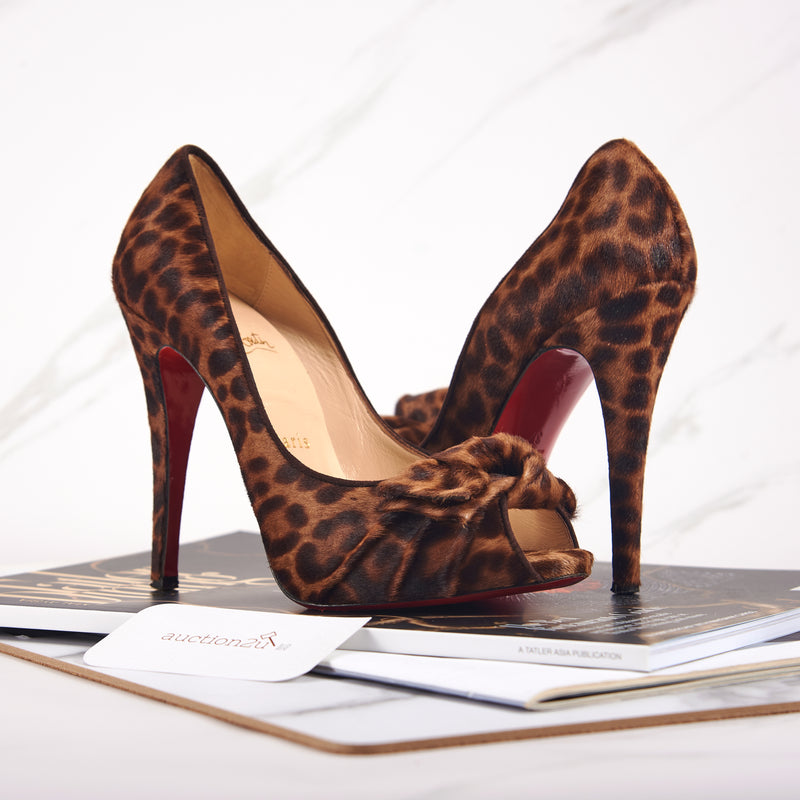 [Pre-owned] Christian Louboutin Peep Toe Leopard Print Pumps with Ribbon Brown | Size: 37
