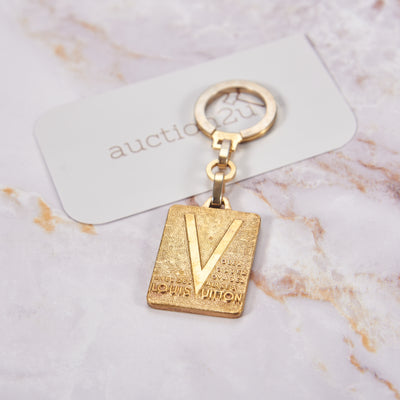 [Pre-milik] Louis Vuitton Gold Malletier Depuis 1854 Brass Keychain 