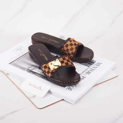 [Pre-owned] Louis Vuitton Vintage Clogs with Leopard Print and Gold Buckle | Size : 35.5